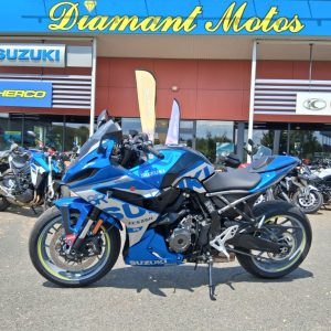 SUZUKI GSX-8R